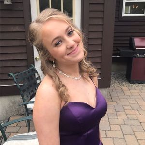 Meet your Posher, Taylor